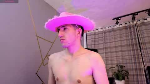 un_sluttyy online show from November 2025 11:43:02 AM