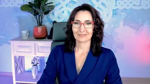 UnaTera online show from October 2025 08:02:02 AM