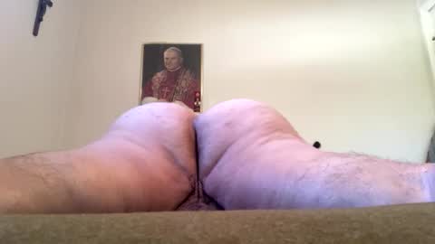 Snapshot of uncledenny1 chatting on September 2025 02:28:02 PM Hairy Sally online show from September 2025 02:28:02 PM
