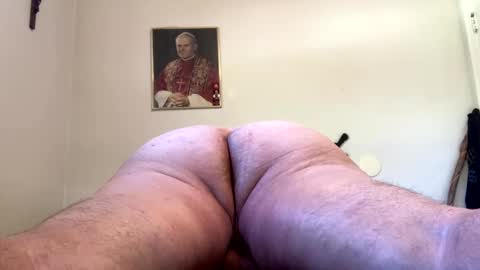 Snapshot of uncledenny1 chatting on October 2025 02:12:02 PM Hairy Sally online show from October 2025 02:12:02 PM