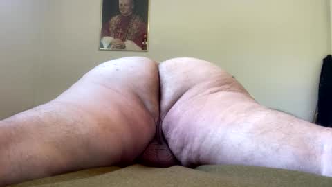 Snapshot of uncledenny1 chatting on October 2025 02:29:01 PM Hairy Sally online show from October 2025 02:29:01 PM