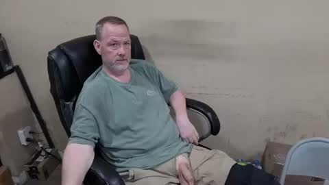 Uncutbamaboy online show from April 2026 07:11:02 PM