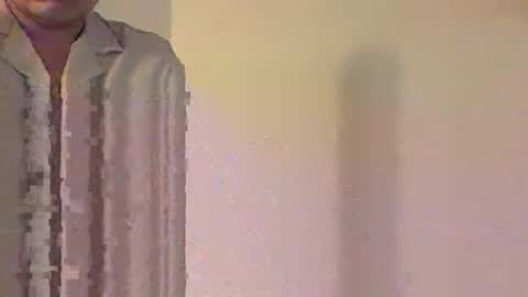 Tom online show from September 2025 03:49:01 PM