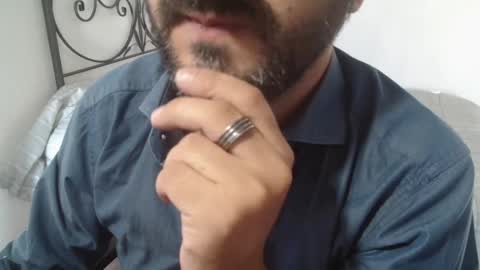 Giov online show from October 2025 02:34:01 PM