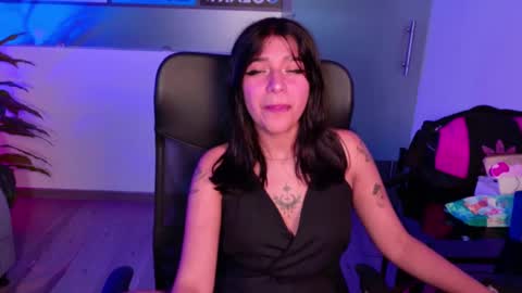 UnderBaby online show from October 2025 03:04:01 AM