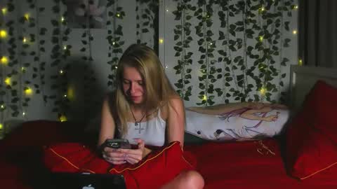 Snapshot of unforgettable_emotions chatting on October 2025 09:59:02 PM Im online every day 1700 GMT-4 online show from October 2025 09:59:02 PM