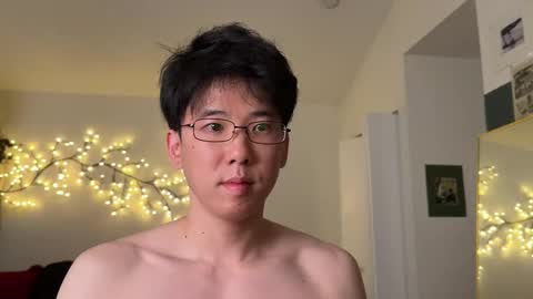 Snapshot of unhingedwang chatting on September 2025 01:27:01 AM wang online show from September 2025 01:27:01 AM