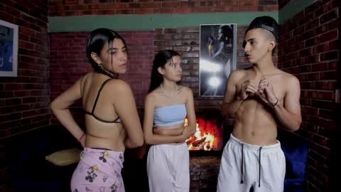 ESTRELLA - JACKSSON - MICHAEL - LUCERO  online show from December 2024 04:53:01 AM