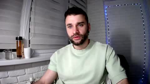 SlavaVibes online show from April 2026 07:18:01 PM