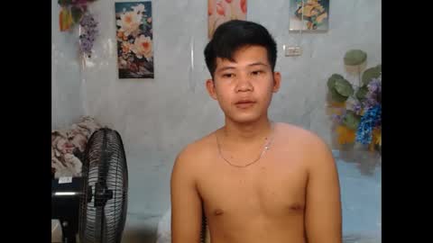 Snapshot of ur_bigcockeziekiel chatting on May 2026 10:32:01 AM ur_bigcockeziekiel online show from May 2026 10:32:01 AM