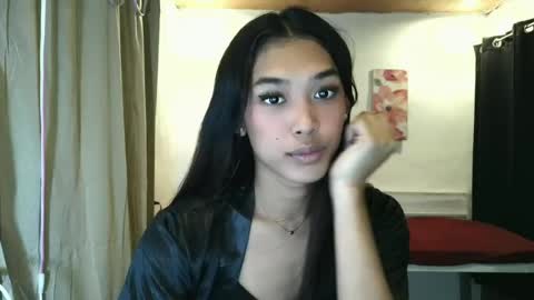 Snapshot of ur_dazzlingmorenaxx chatting on June 2026 01:37:01 PM ur_dazzlingmorenaxx online show from June 2026 01:37:01 PM