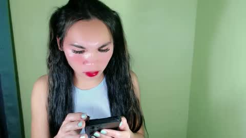 QUEENSY online show from February 2025 03:41:02 PM