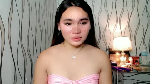 QUEENSY online show from October 2025 02:11:02 AM