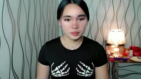 QUEENSY online show from November 2025 06:29:01 PM