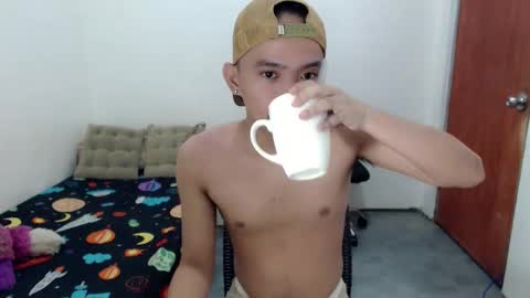 Snapshot of ur_joshuahotnotch chatting on June 2026 10:57:01 PM ur_joshuahotnotch online show from June 2026 10:57:01 PM