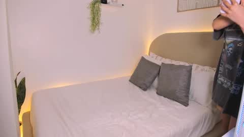 Veronica Lodge online show from March 2025 01:18:01 PM