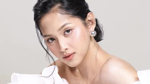 Veronica Lodge online show from November 2025 03:50:01 AM