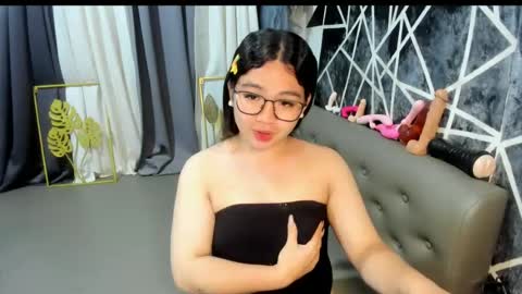 Snapshot of ur_sexychubbytrans chatting on June 2026 05:32:01 PM KENS online show from June 2026 05:32:01 PM