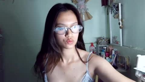 lovelyangel online show from July 2026 05:59:02 PM