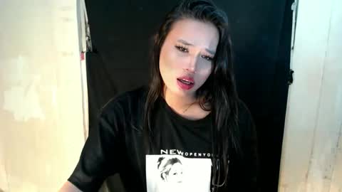 Snapshot of ur_ugly_princess chatting on September 2025 02:17:02 PM chesca online show from September 2025 02:17:02 PM