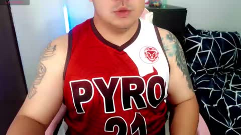 Mike online show from November 2025 08:40:01 PM