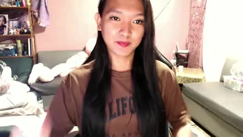 NEWRA  ALLISON online show from February 2025 12:03:02 PM