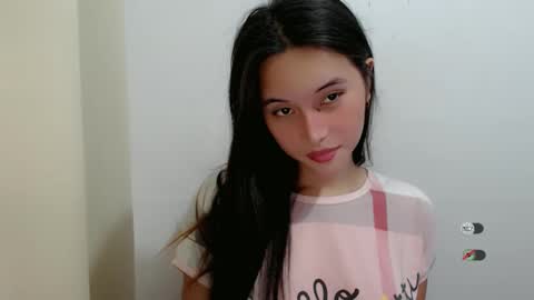 Snapshot of urasianshizuka chatting on May 2026 02:28:02 AM SHIZUKA online show from May 2026 02:28:02 AM