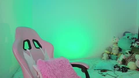 Danielle  online show from March 2026 10:04:01 AM