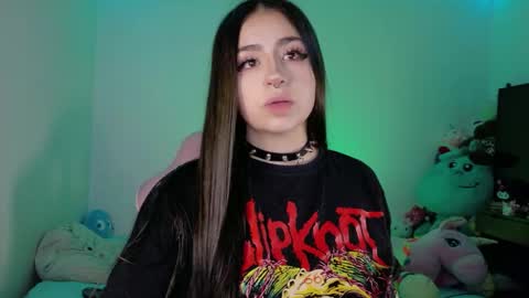 Snapshot of urbaby6irl chatting on June 2026 09:46:01 AM Danielle online show from June 2026 09:46:01 AM