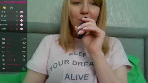 Snapshot of urbadkitty chatting on December 2024 06:39:01 AM urbadkitty online show from December 2024 06:39:01 AM