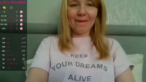 Snapshot of urbadkitty chatting on February 2025 09:10:01 AM urbadkitty online show from February 2025 09:10:01 AM