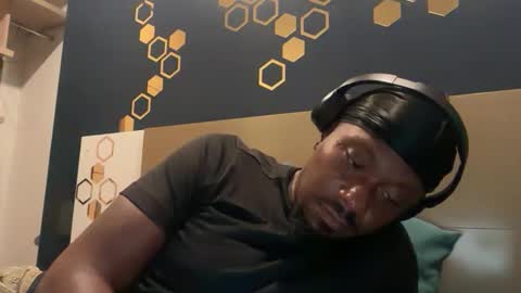 urbandick5 online show from April 2026 07:20:02 AM