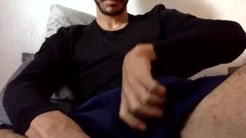 Snapshot of urbestbigdick chatting on January 2025 11:35:02 PM urbestbigdick online show from January 2025 11:35:02 PM