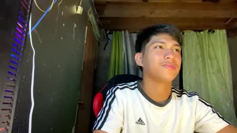 Snapshot of urcuteguy_jhonx chatting on September 2025 03:17:01 PM Dannie online show from September 2025 03:17:01 PM