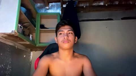 Snapshot of urcuteguy_jhonx chatting on October 2025 07:50:01 AM Dannie online show from October 2025 07:50:01 AM