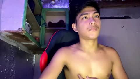 Snapshot of urcuteguy_jhonx chatting on October 2025 07:28:01 AM Dannie online show from October 2025 07:28:01 AM