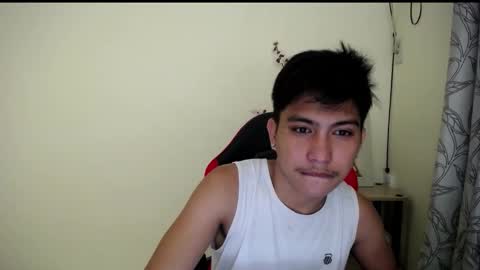 Snapshot of urcuteguy_jhonx chatting on November 2025 02:38:01 PM Dannie online show from November 2025 02:38:01 PM