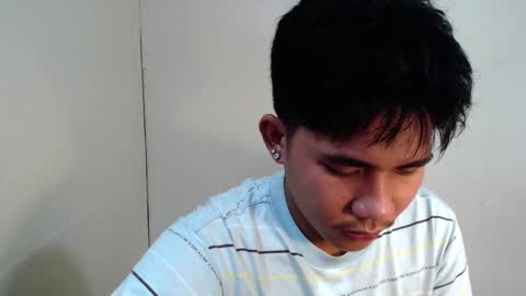 Snapshot of urcutie_asianboy chatting on September 2025 05:18:02 AM KEN online show from September 2025 05:18:02 AM