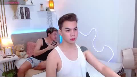 rose and khristine online show from October 2025 08:01:01 AM