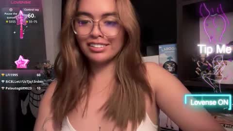 Snapshot of urdimplegurl chatting on June 2026 08:22:01 PM urdimplegurl online show from June 2026 08:22:01 PM