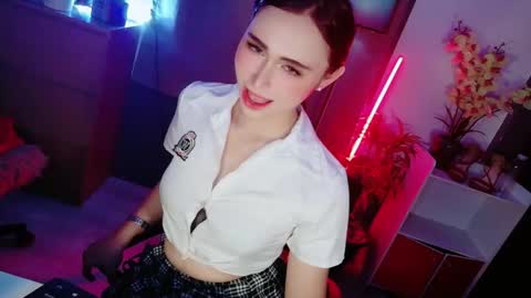 urfave_bbgirl online show from April 2026 11:35:01 AM