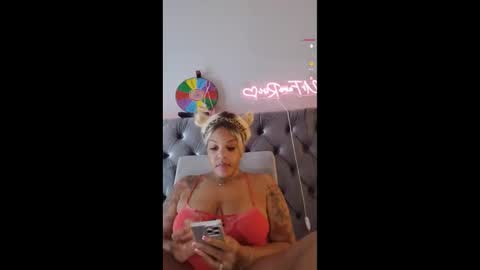 Snapshot of urfaveriri chatting on October 2025 07:20:02 AM urfaveriri online show from October 2025 07:20:02 AM