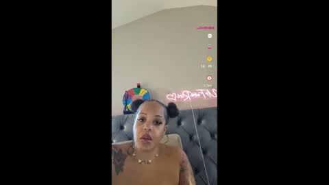 Snapshot of urfaveriri chatting on November 2025 01:12:02 PM urfaveriri online show from November 2025 01:12:02 PM