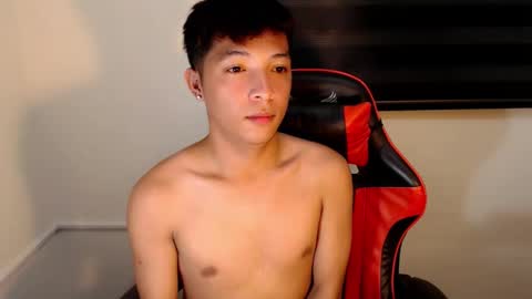 Ethan online show from November 2025 03:04:01 PM