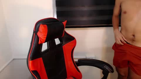 Ethan online show from December 2025 03:32:01 PM