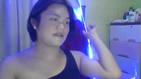 Snapshot of urhottie_bella chatting on January 2025 10:27:01 AM urhottie_bella online show from January 2025 10:27:01 AM
