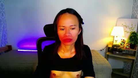 urlovely_che online show from October 2025 02:04:02 PM