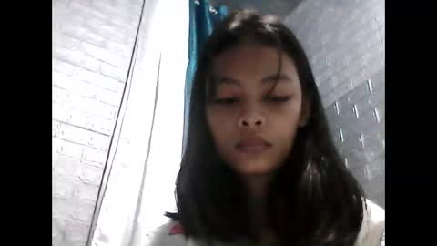 Snapshot of urlovely_yang03 chatting on December 2025 03:29:01 PM juliana online show from December 2025 03:29:01 PM