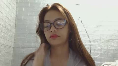 Snapshot of urlovely_yang03 chatting on February 2026 05:21:01 PM juliana online show from February 2026 05:21:01 PM