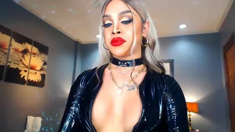 Snapshot of urmajestytyra chatting on December 2024 03:10:02 AM UrMajestyTyra online show from December 2024 03:10:02 AM